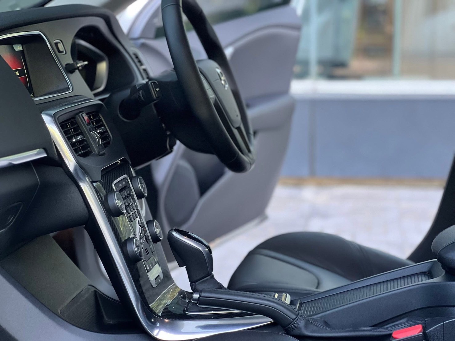 VOLVO V40 T4 ปี 2017