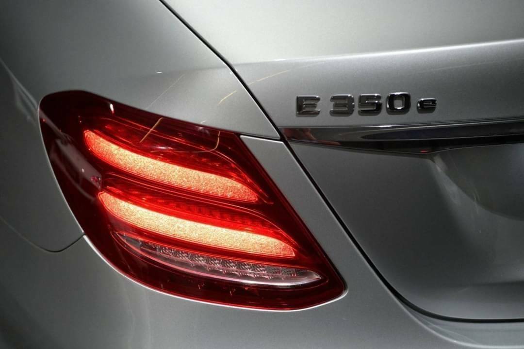 Mercedes-Benz E350e AMG ปี 2018