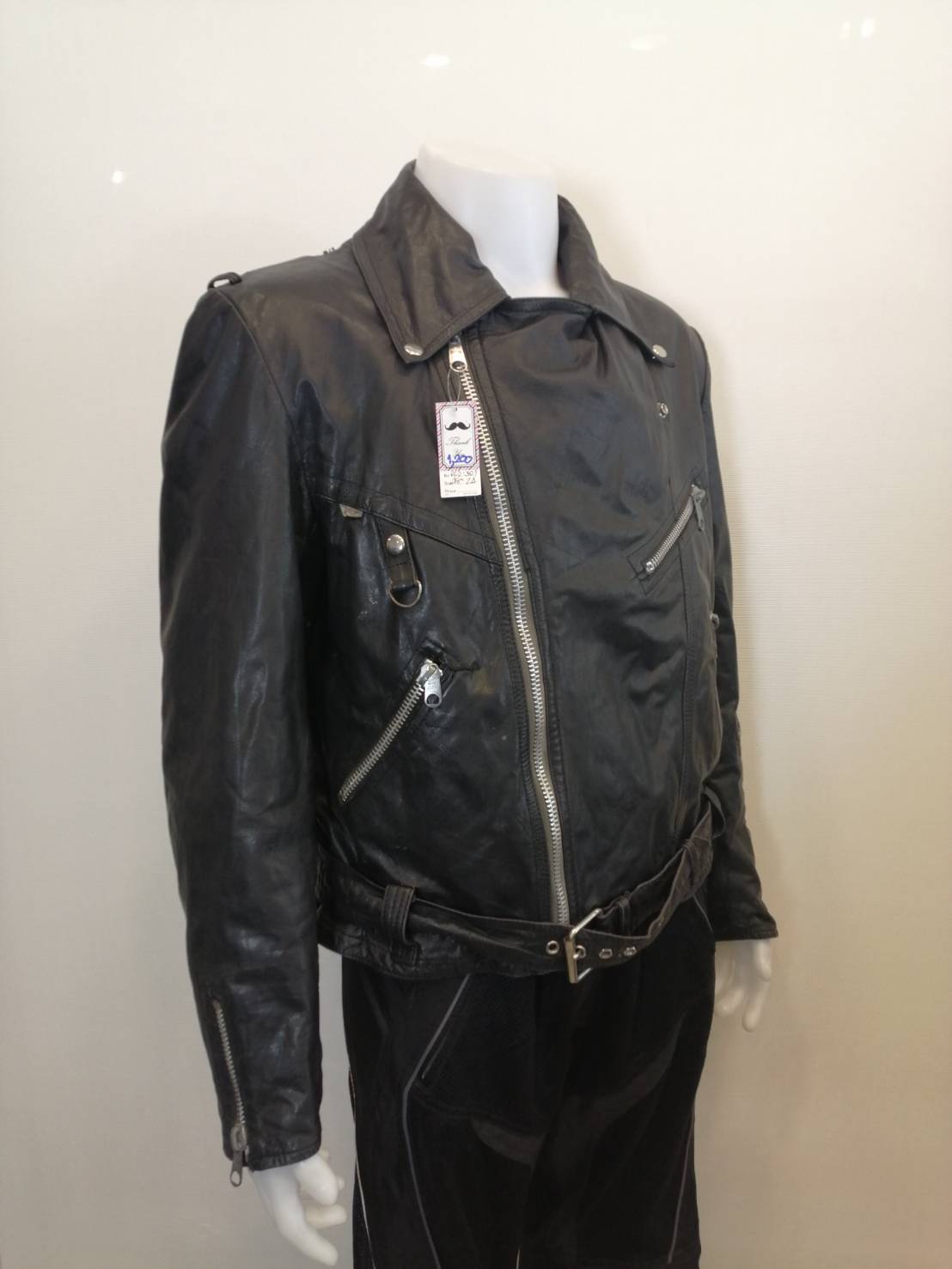 เสื้อขี่มอเตอร์ไซด์( มือสอง) RCS 301 อก 48" ยาว 24" **ยี่ห้อ - **(ไม่มีการ์ด)