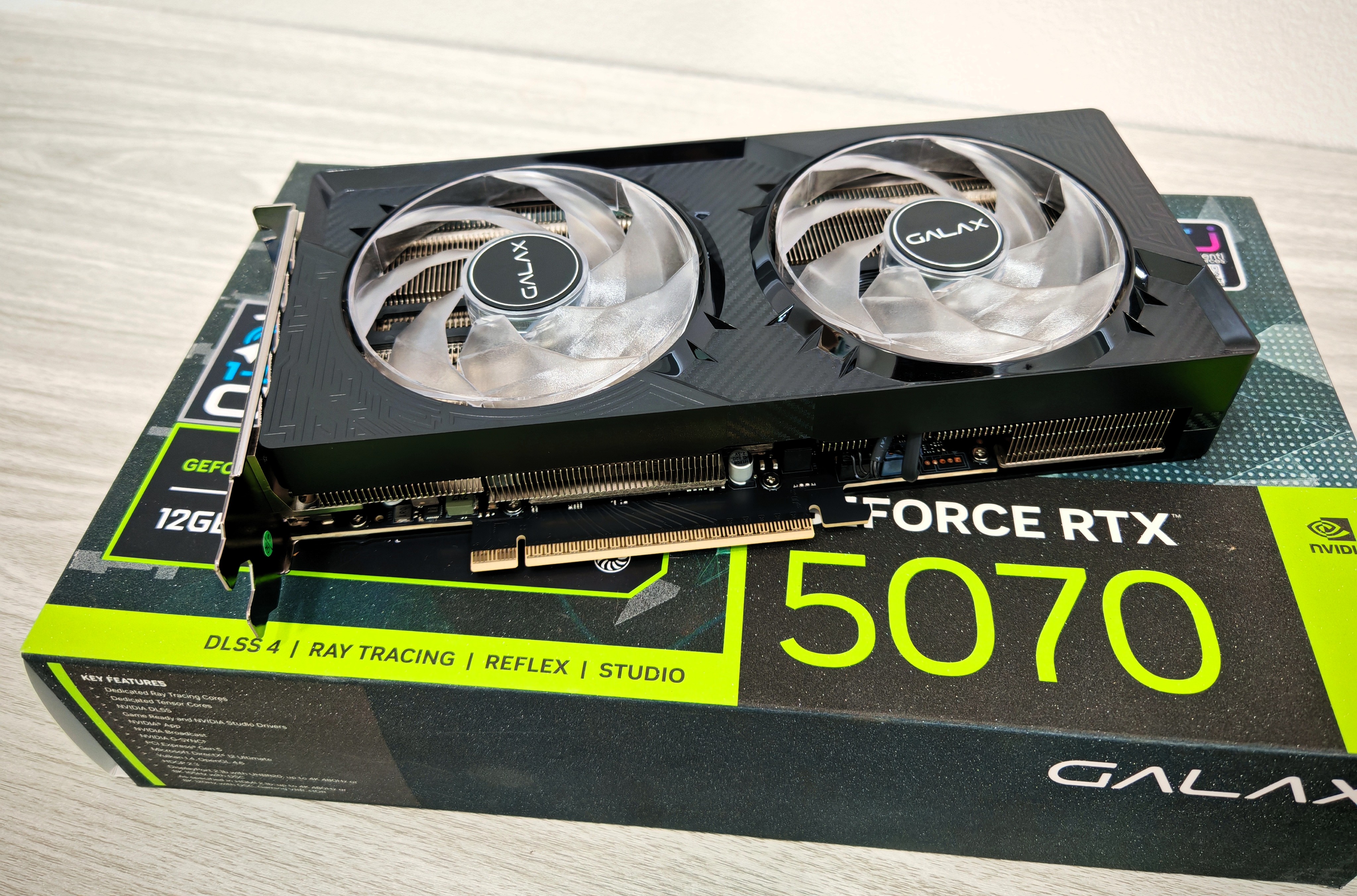 GALAX RTX 5070 1-CLICK OC 12GB GDDR7