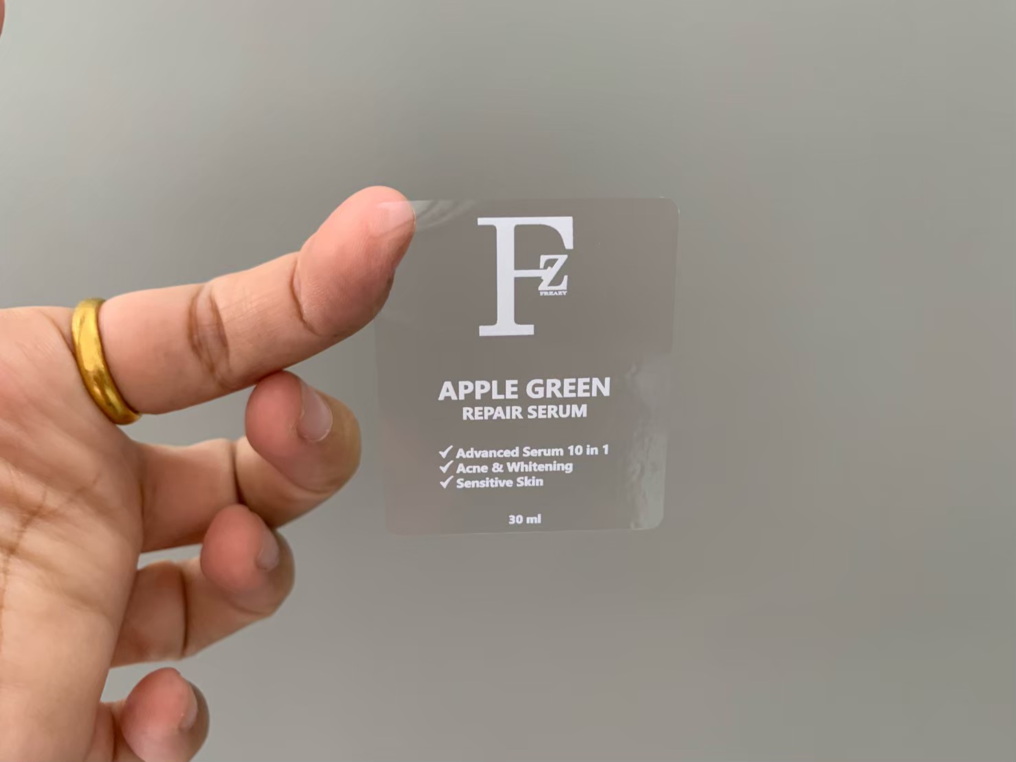 ฉลากสินค้าใสตัวหนังสือขาว สติ๊กเกอร์ใสพิมพ์สีขาว พิมพ์หมึกขาว