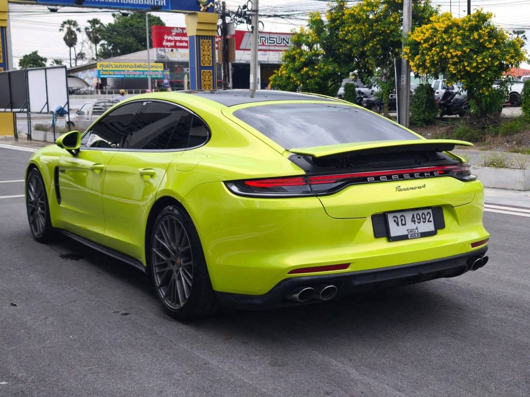 Porsche Panamera Platinum Edition ปี 2024