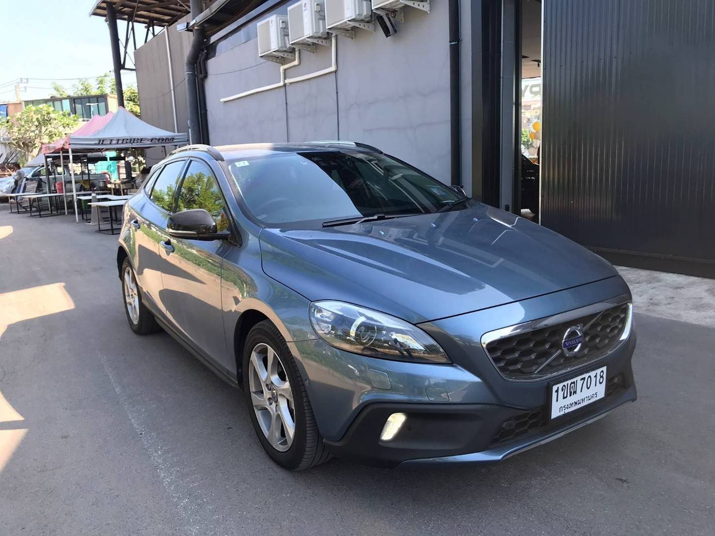 Volvo V40 2.0 Cross Country T5 wagon สีเทาฟ้า ปี 2015
