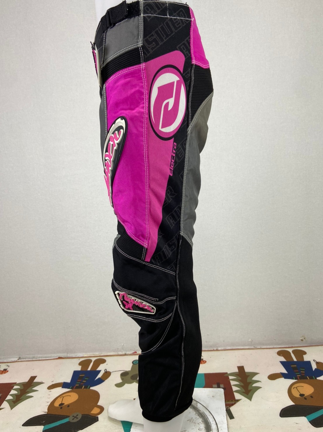 กางเกงขี่มอเตอร์ไซด์ ( มือสอง ) E&A 188: เอว 30" ยาว 26" **Electra