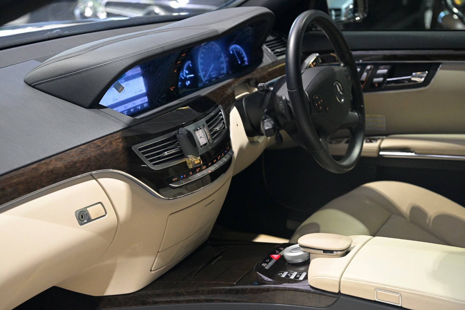 Mercedes-Benz S300 Long Wheel Base ปี2011