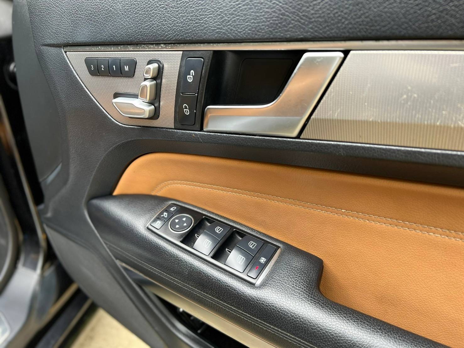 Mercedes-Benz E200 Coupe AMG Dynamic ปี 2014