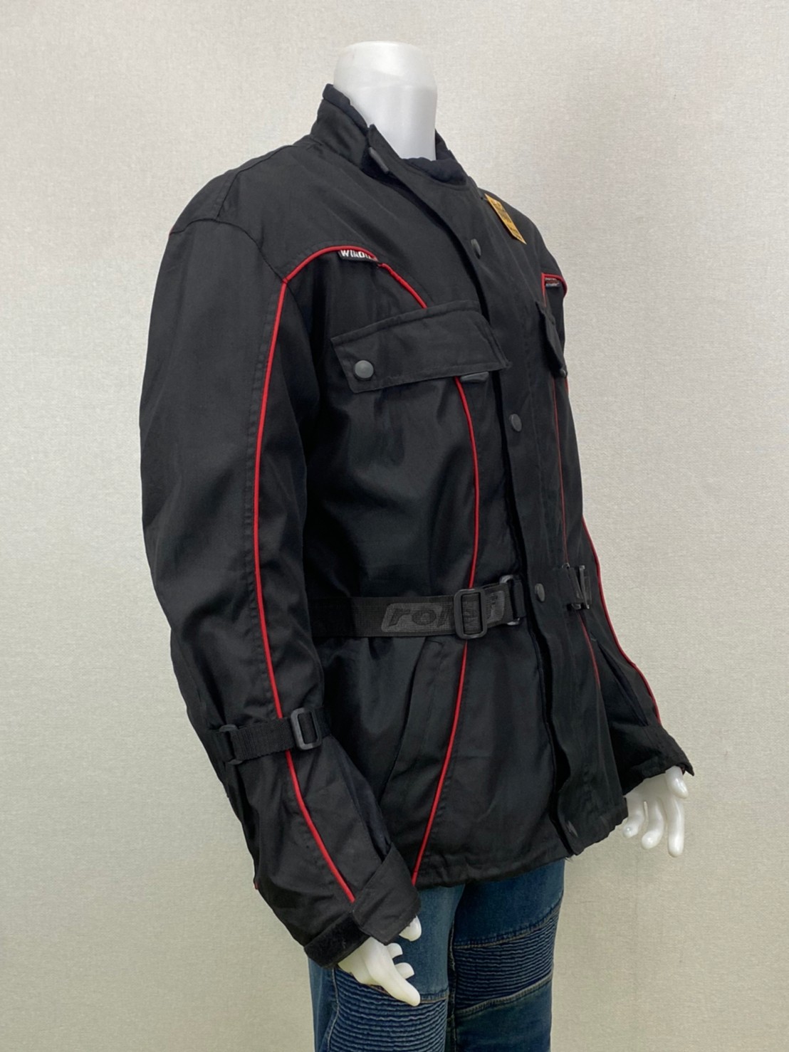 เสื้อขี่มอเตอร์ไซด์( มือสอง) RCTA 250 อก 54" ยาว 29" ยี่ห้อ**roleff**