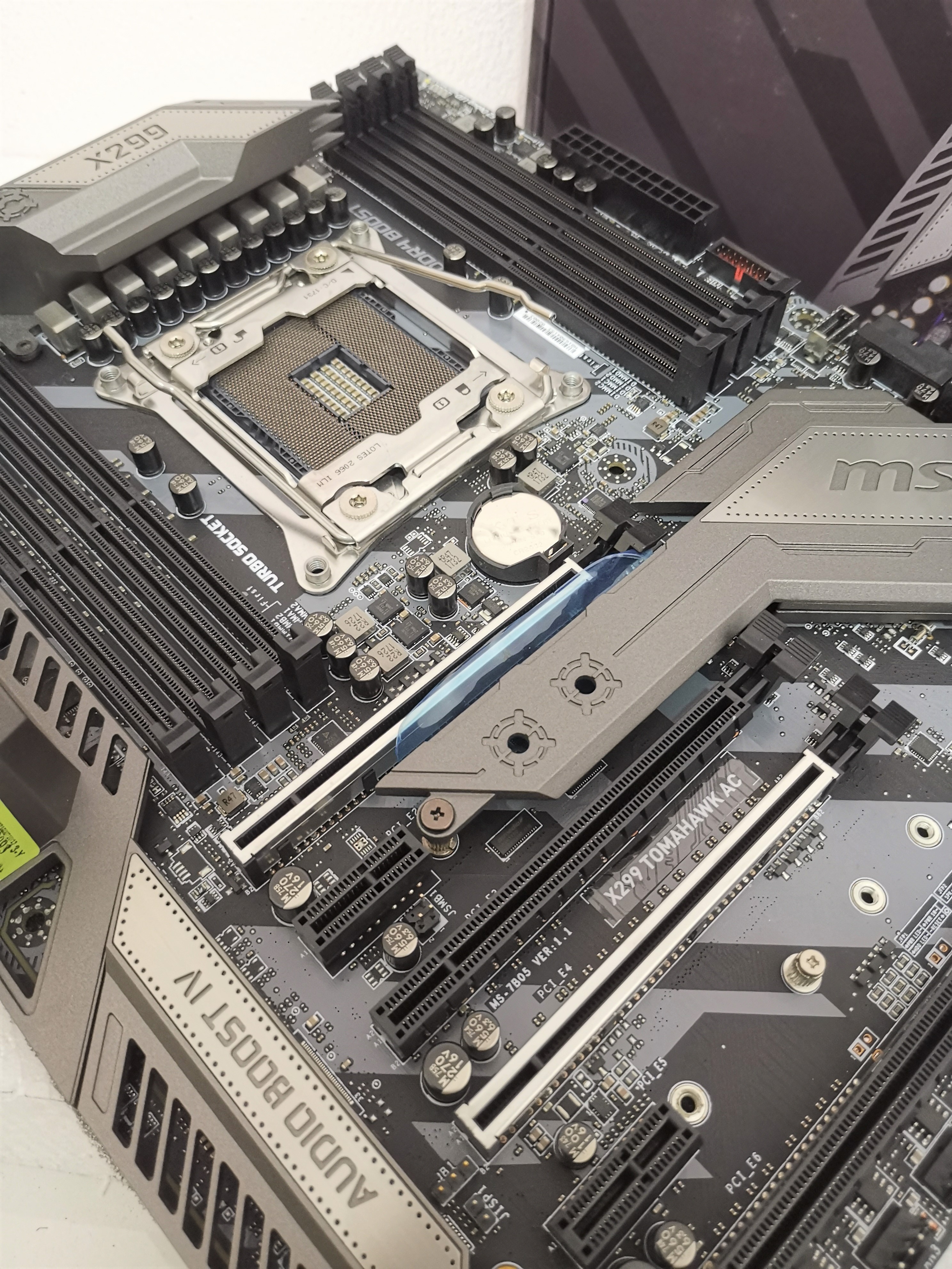 M/B MSI X299 TOMAHAWK