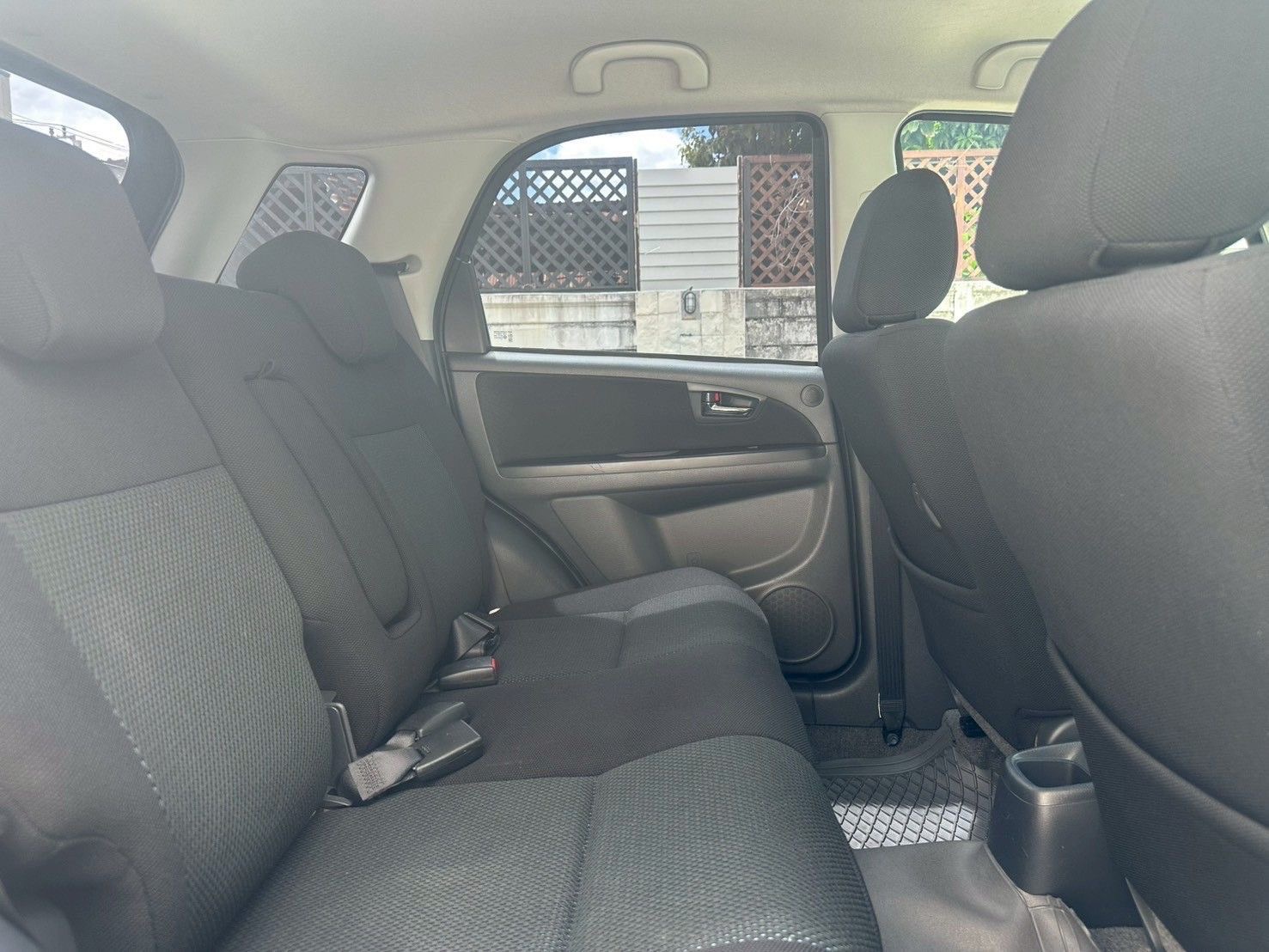 SUZUKI SX4 1.6 Hatchback สีดำ ปี 2013