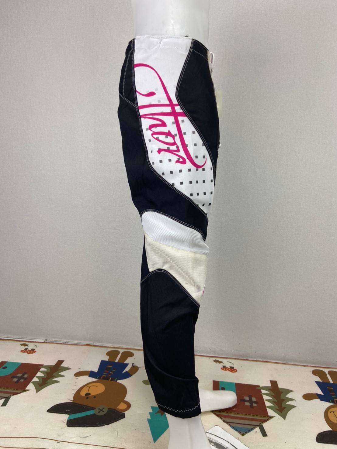 กางเกงขี่มอเตอร์ไซด์ ( มือสอง ) E&A 181: เอว 28" ยาว 24" **THOR