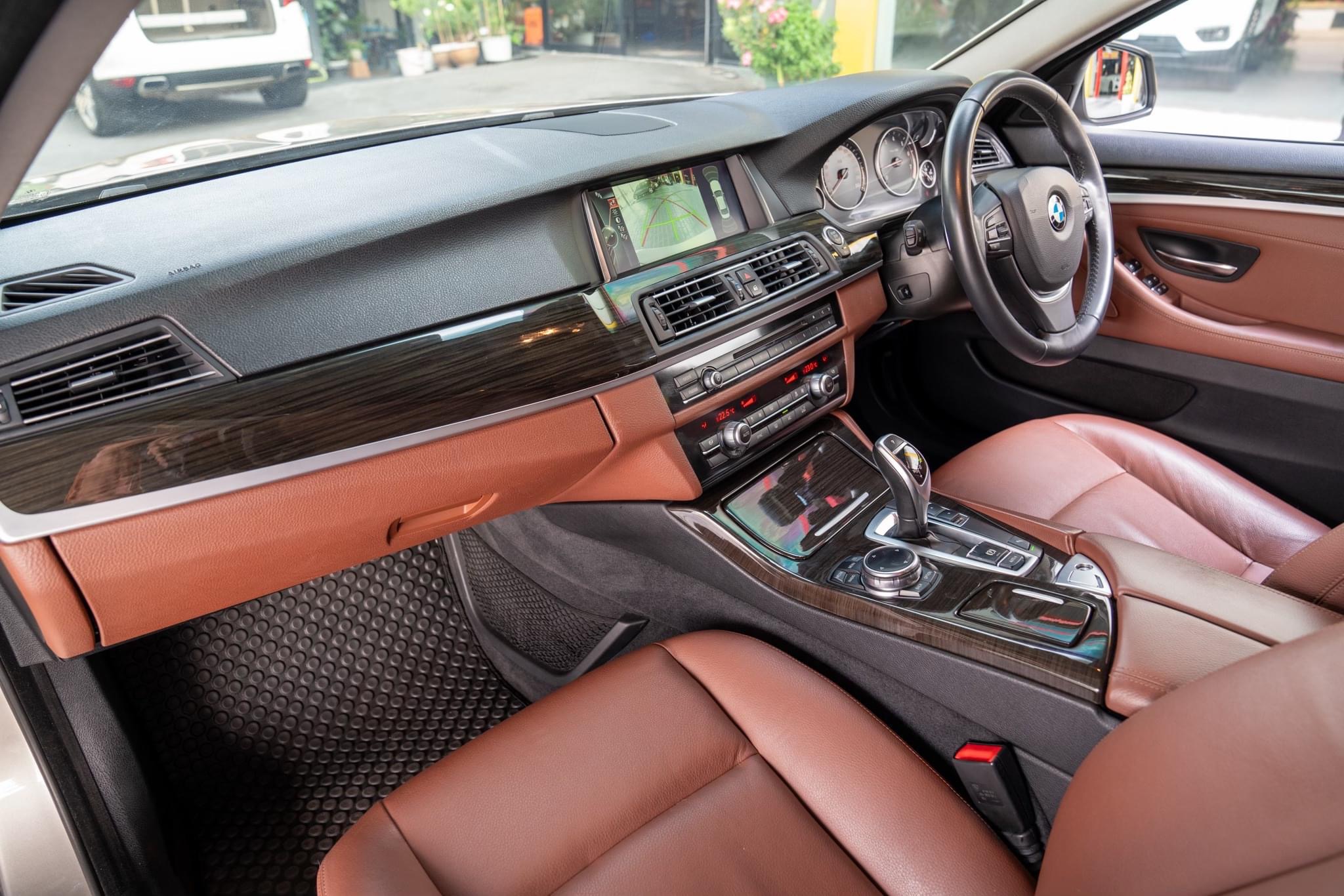 BMW 528i F10 LCI M Sport ปี 2016