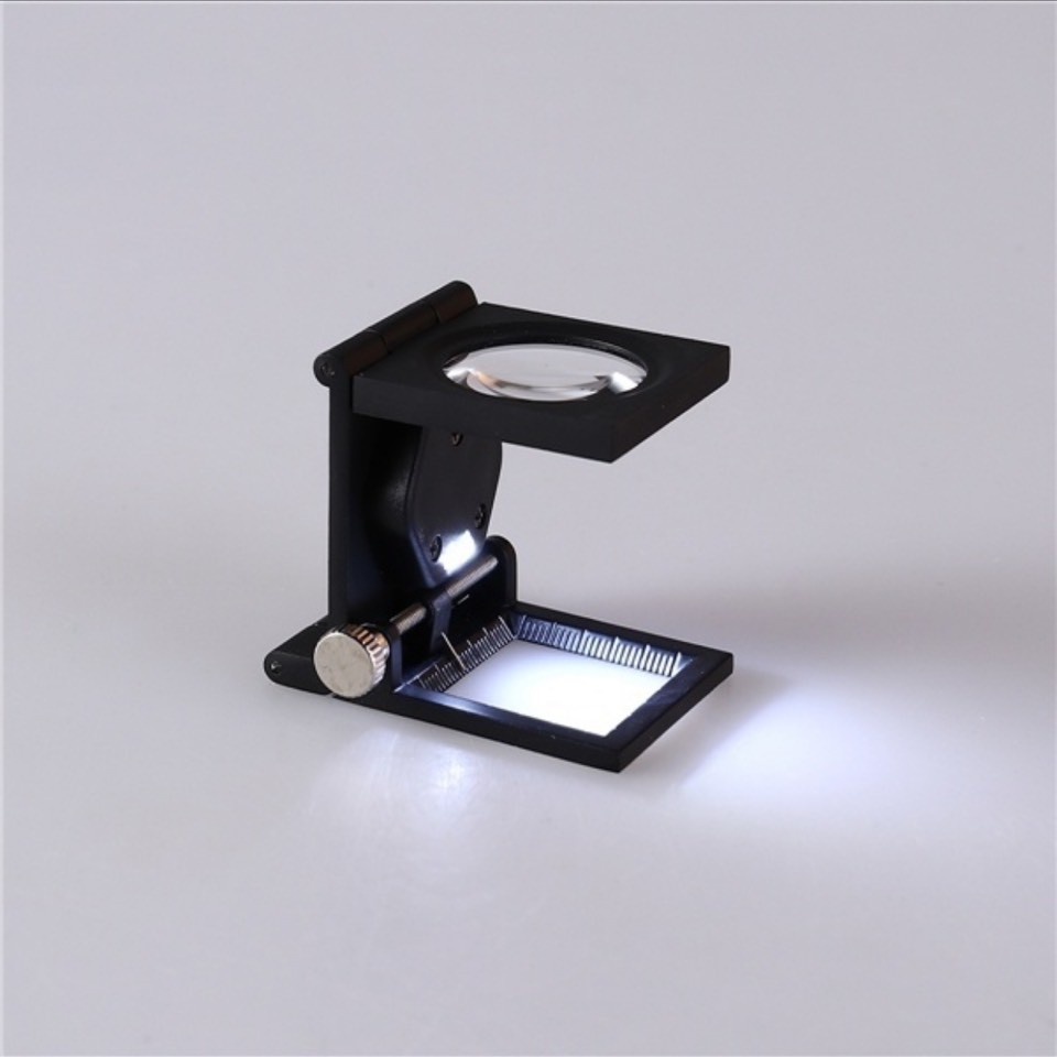 แว่นขยาย 3 พับ กำลังขยาย 15x(เท่า) เลนส์ขยายส่องชิ้นงานพร้อมไฟส่องสว่าง 2 ดวง