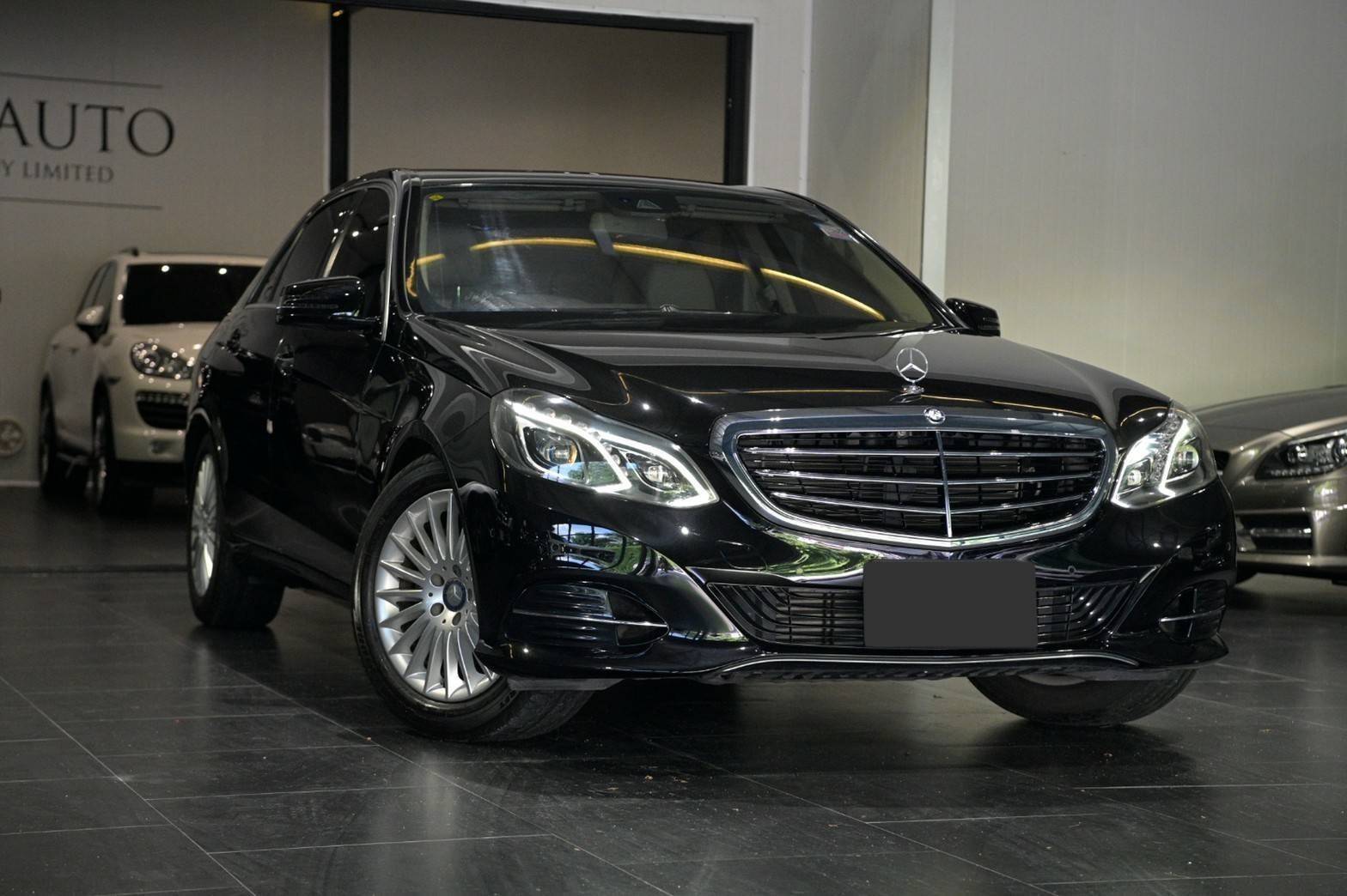Mercedes-Benz E300 Bluetec Hybrid ปี 2013