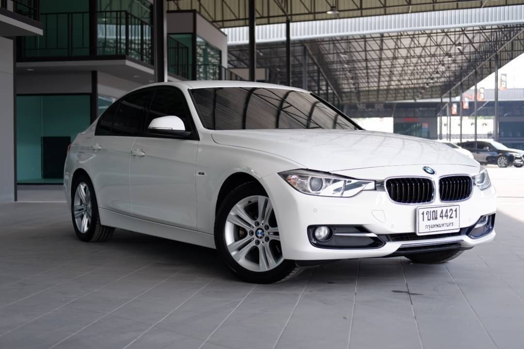 BMW 320d 2.0 F30 SPORT LINE สีขาว ปี2014