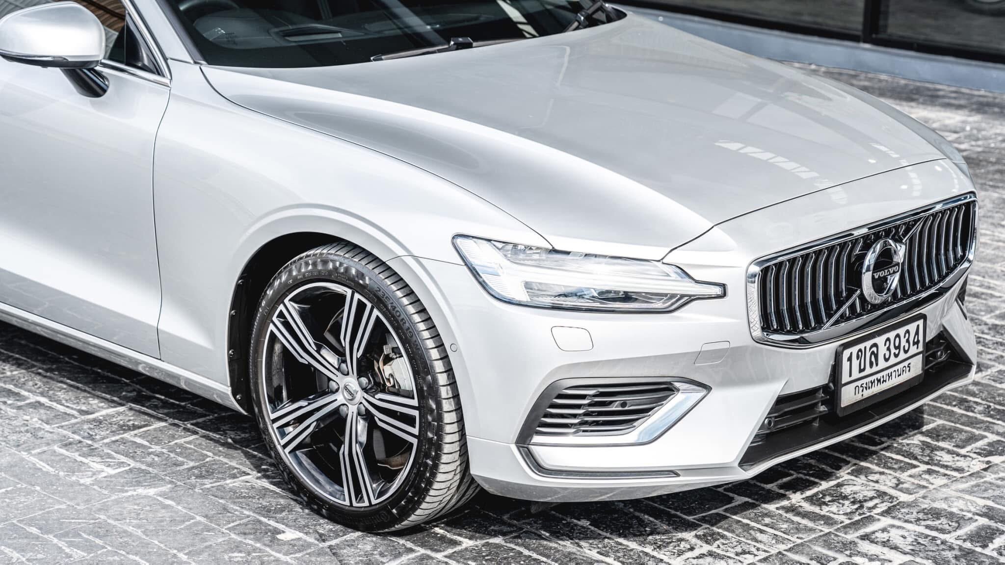 Volvo V60 T8 Inscription AWD ปี 2020