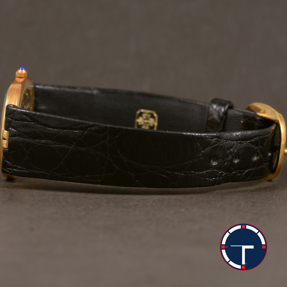 **ขายแล้ว** Patek Philippe Golden Ellipse Ref.3881 หน้าปัดทองคำแกะสลัก ฝังเพชร ตัวเรือนทองคำ หลังเปลือยทองคำแกะสลัก สายหนังแท้ หัวเข็มขัดแท้ ไขลาน ขนาด 32 x 27 mm
