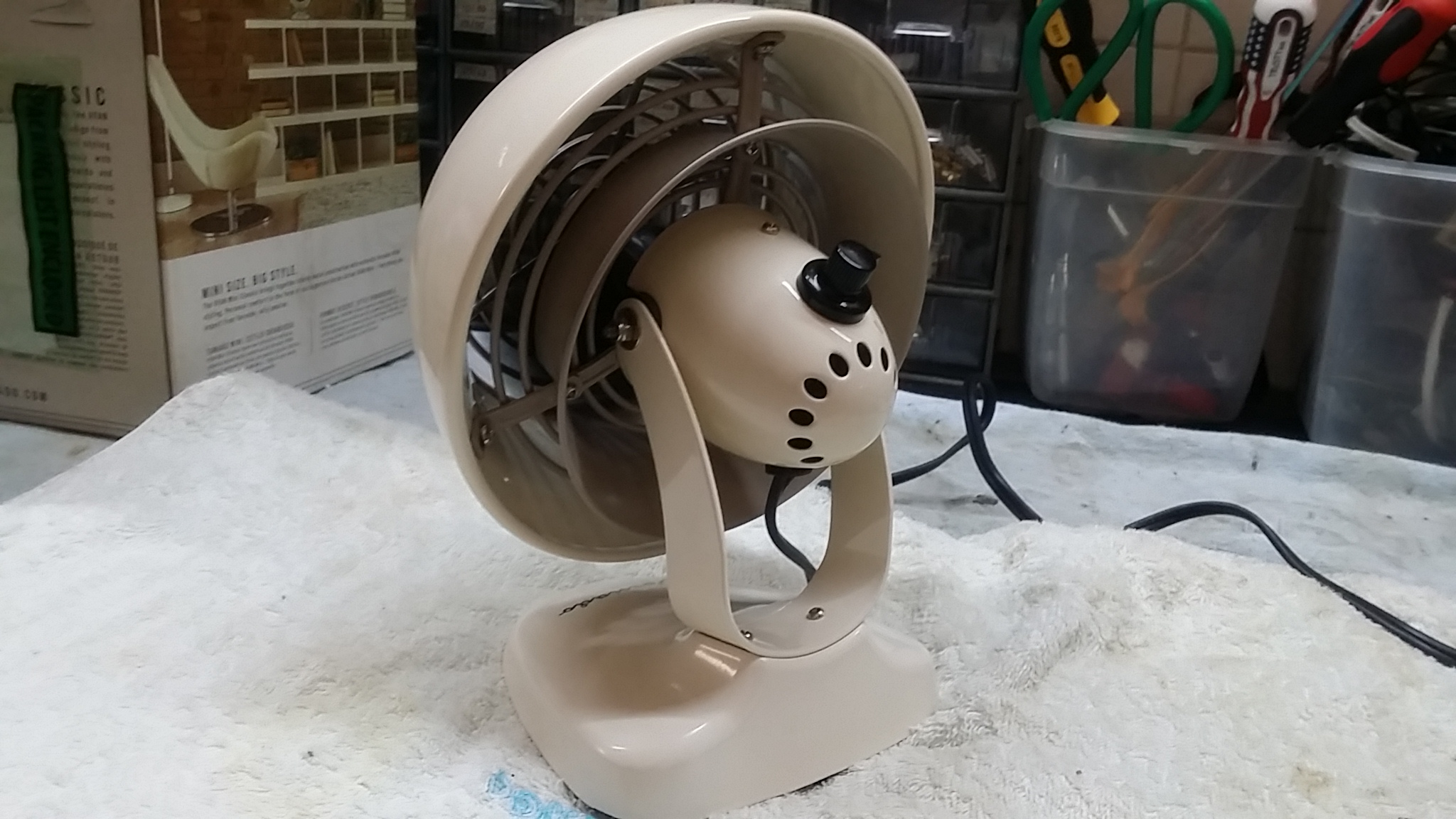 ซ่อมพัดลมหมุนเวียนอากาศแบบวินเทจ ยี่ห้อ VORNADO รุ่น VFANMC อาการพัดลมไม่ทำงาน