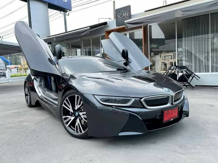 BMW i8 Roadster ปี 2021