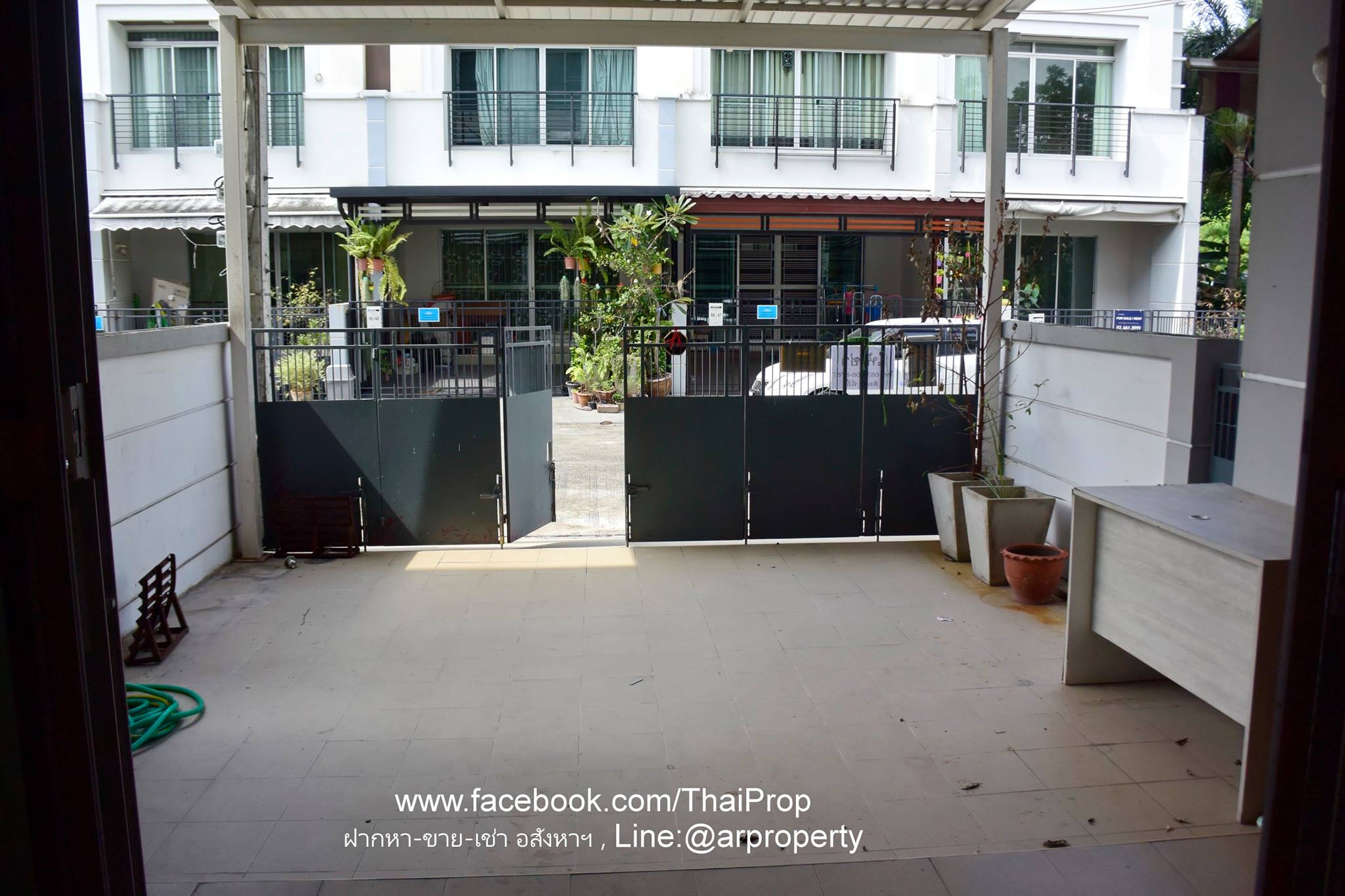 ขาย-เช่า บ้านกลางเมืองสาทรตากสิน ( BTS วุฒากาศ )