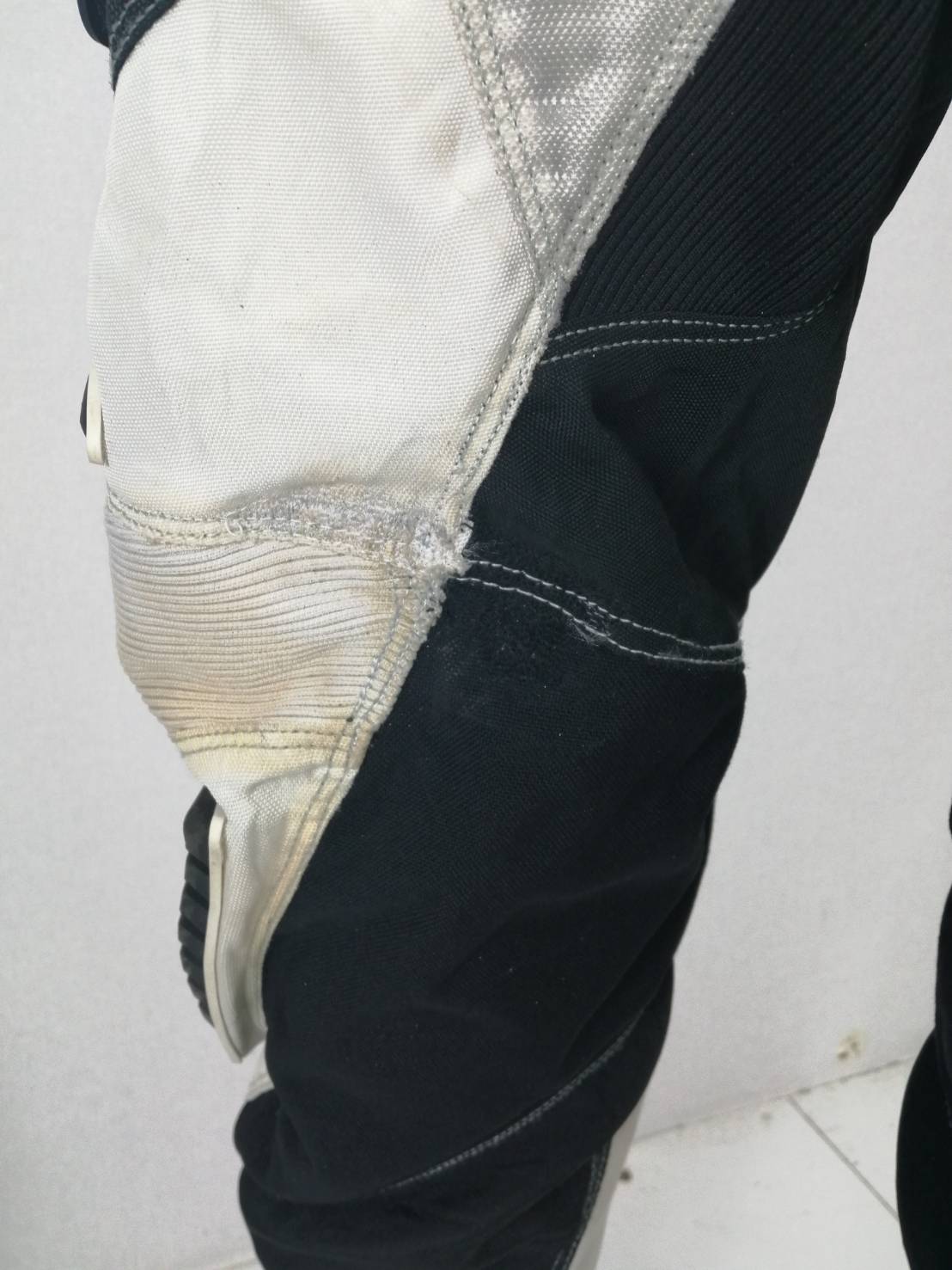 กางเกงขี่มอเตอร์ไซด์ ( มือสอง ) E&A 041 : เอว 28" ยาว 26" ** TLD**