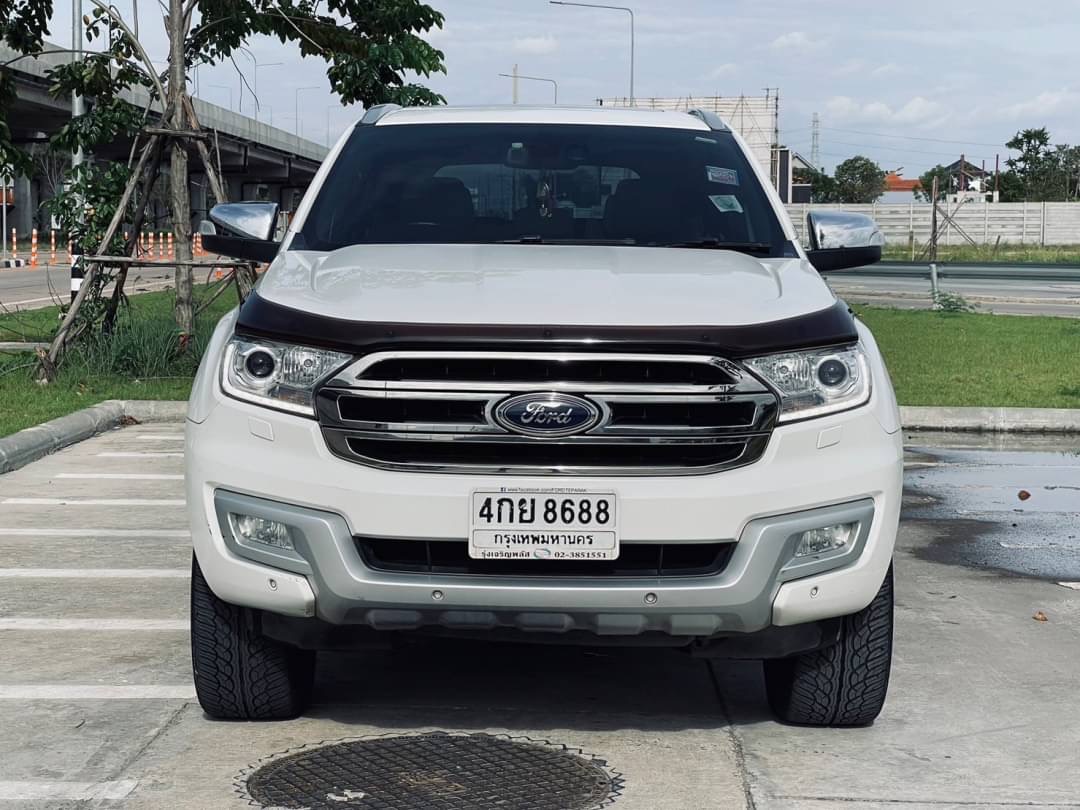 FORD EVEREST 3.2 TITANIUM PLUS 4WD สีขาวมุก ปี 2015