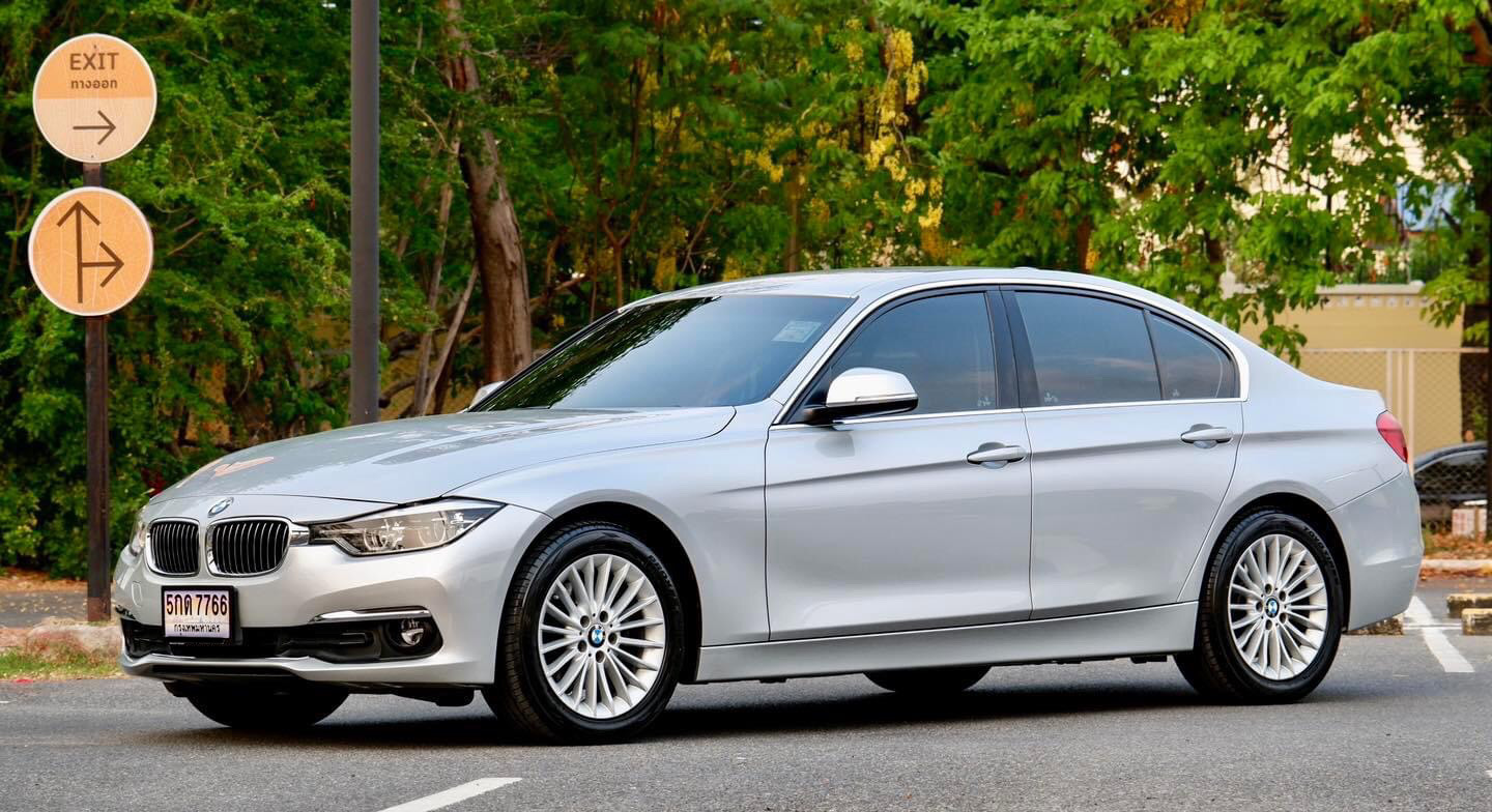 BMW F30 320D LCI Minorchange ปี 2017