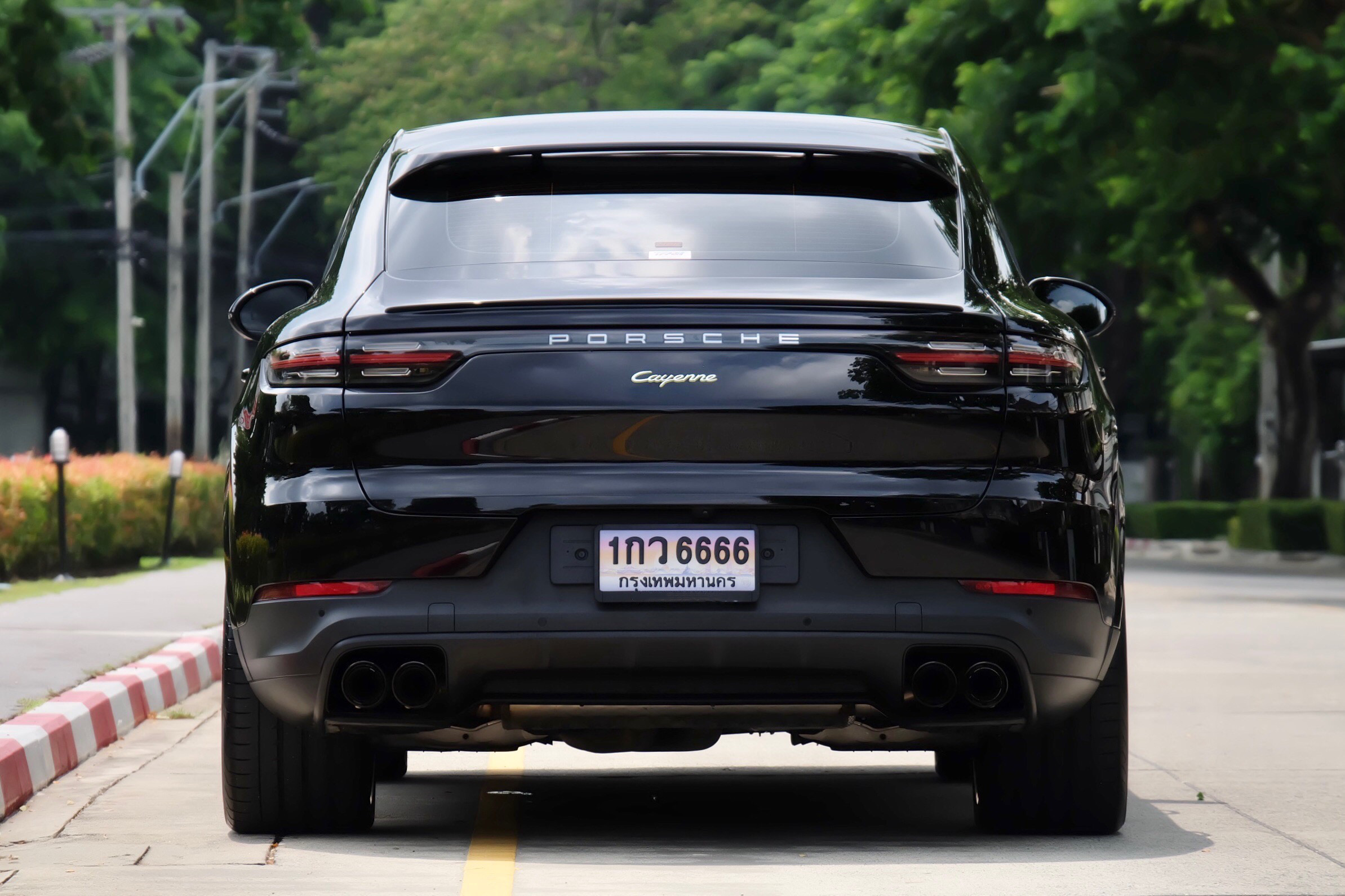 Porsche Cayenne Coupe E-Hybrid ปี 2020