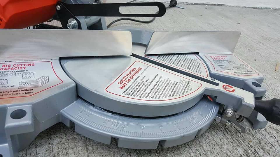 แท่นตัดองศา ยี่ห้อ BERALA รุ่น BL-9255 ขนาด 10 นิ้ว