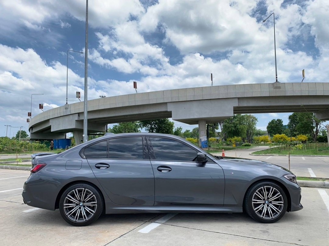 BMW 320d M sport Topสุด ดีเซล ปี 2021 แท้ จด 22 สีเทาเข้ม