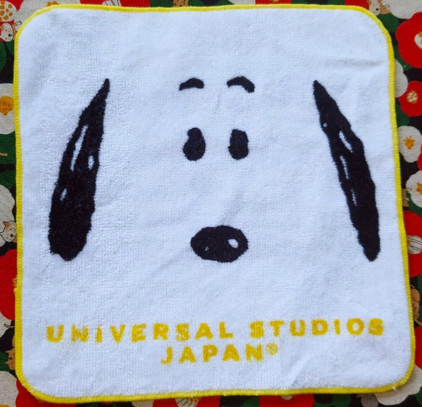 ผ้าเช็ดหน้า Universal studios JAPAN Snoopy จากญี่ปุ่น Size : 20 x 20 cm