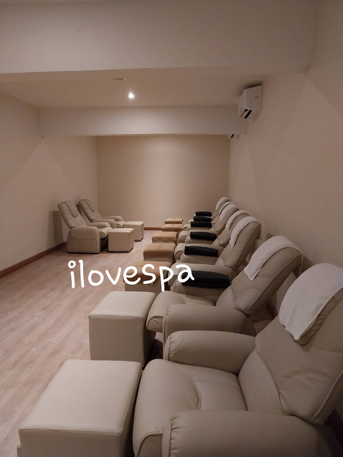 เก้าอี้นวดฝ่าเท้า รุ่น Comfort