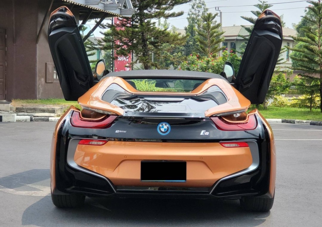 BMW i8 Roadster ปี 2018