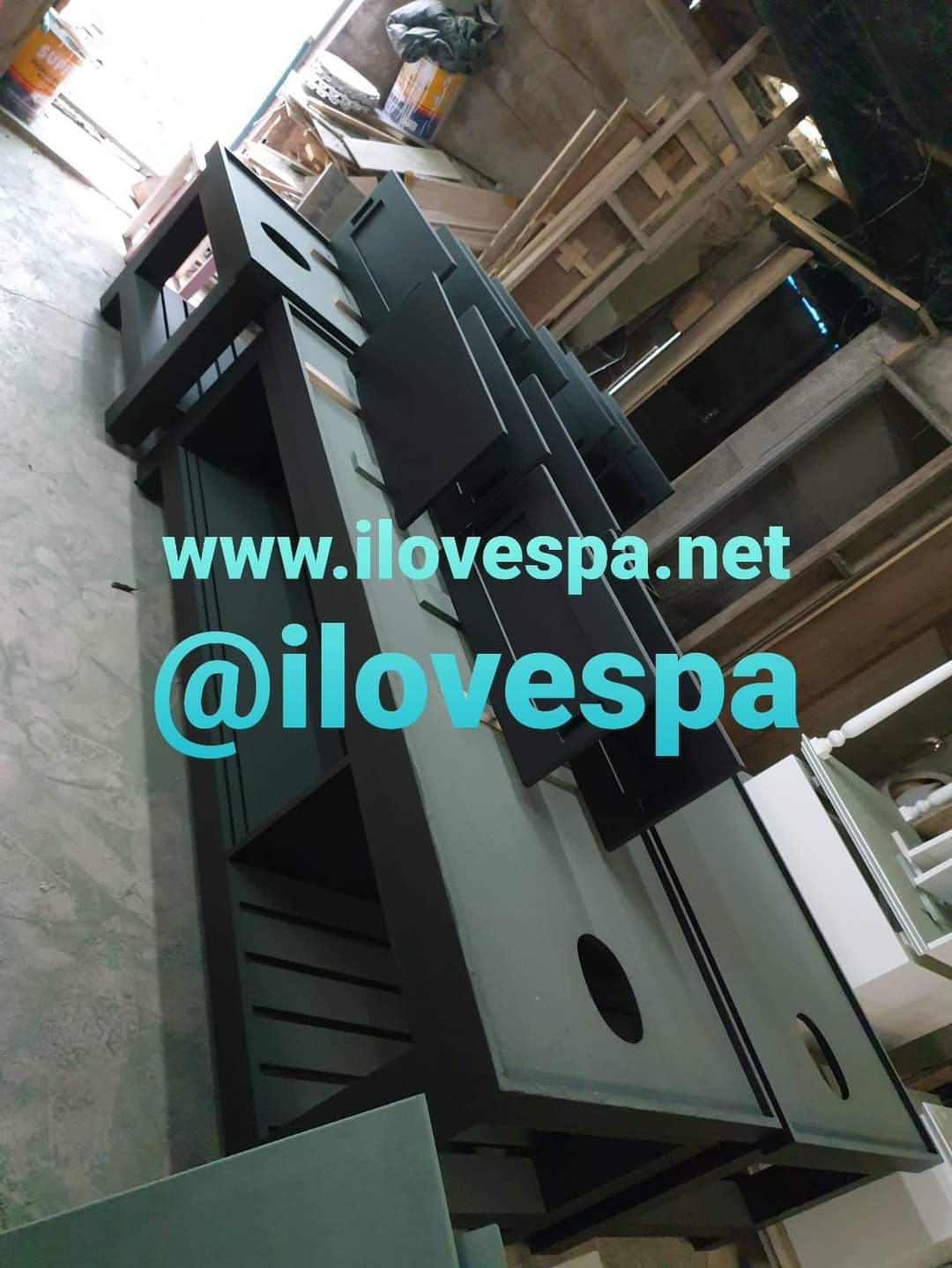 เตียงสปาแบบตีตู้บานเลื่อนด้านล่าง พร้อมเบาะสปาเกรดพรีเมี่ยม