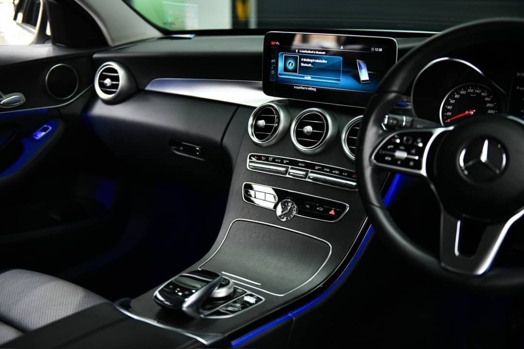 Mercedes Benz C220d avantgarde ปี2022