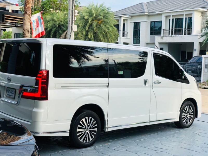 Toyota Majesty premium 2.5 vip ปี2020