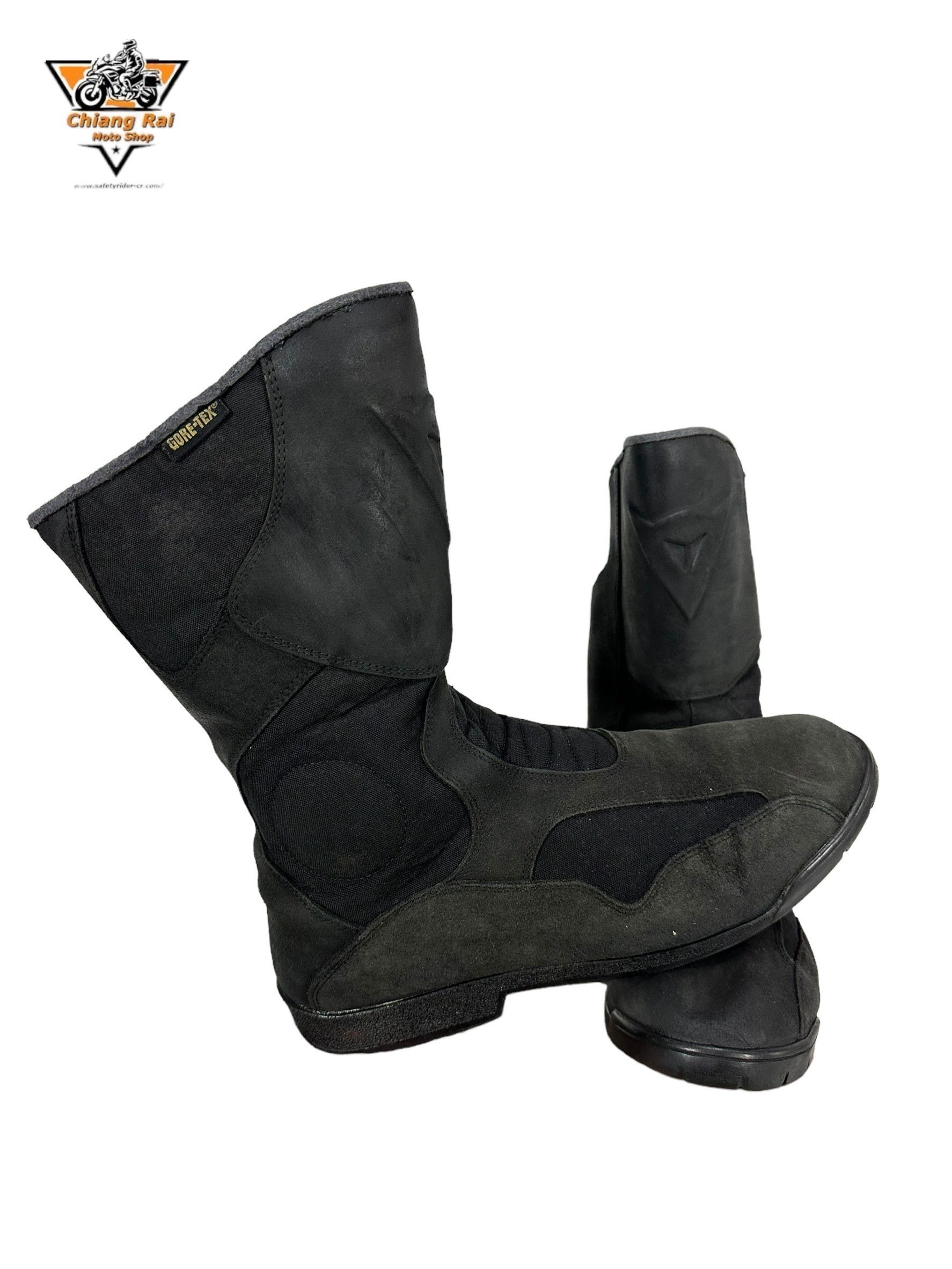 รองเท้าขี่มอเตอร์ไซด์( มือสอง) RCBS-668 Size ขนาดจากป้าย 45:EUR / 10:UK / 27.9:Cm.(dainese)