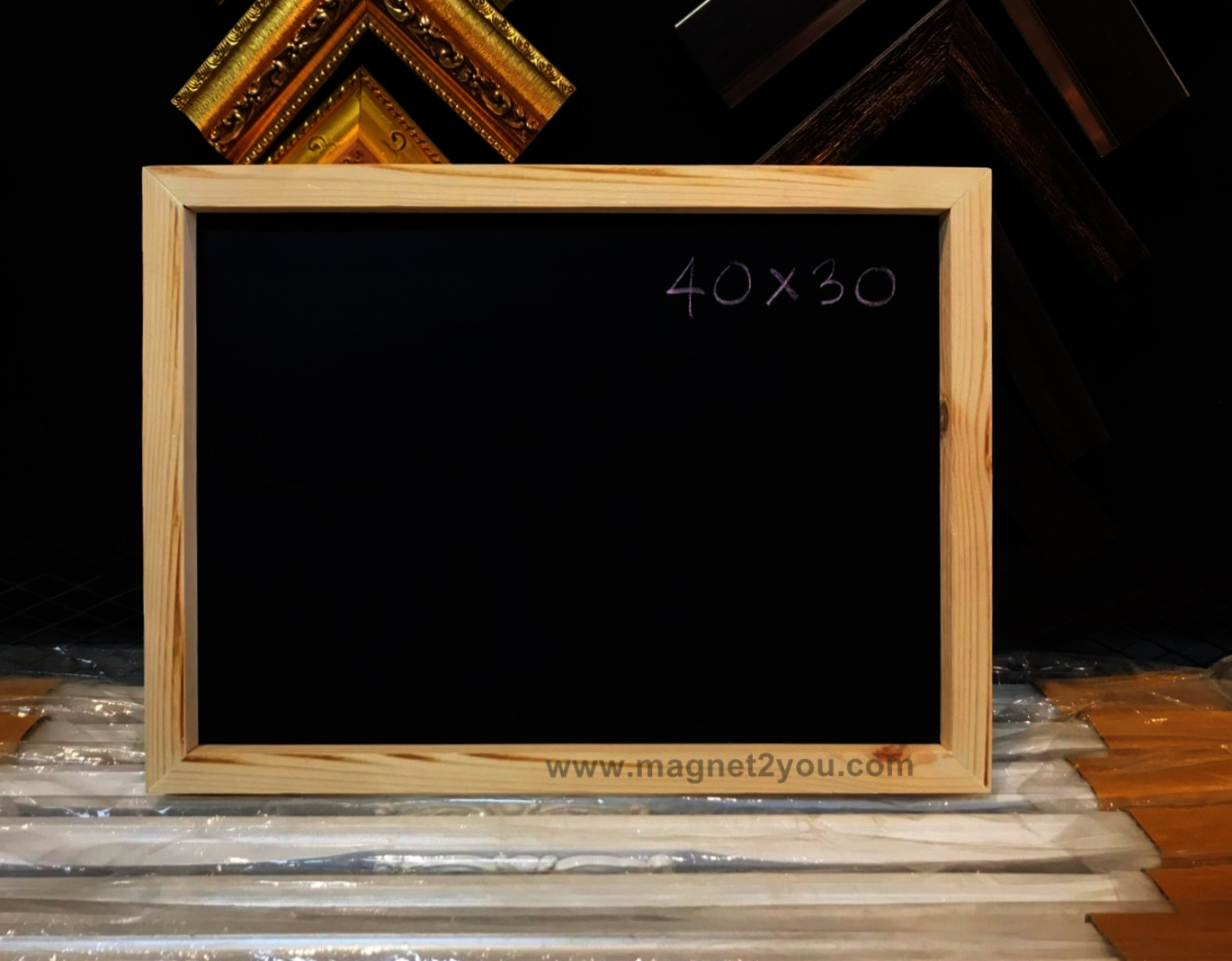 กระดานดำติดผนัง เลือกสีกรอบได้ ขนาด 30x40 (A3)