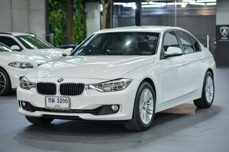 BMW 320i F30 ปี 2013