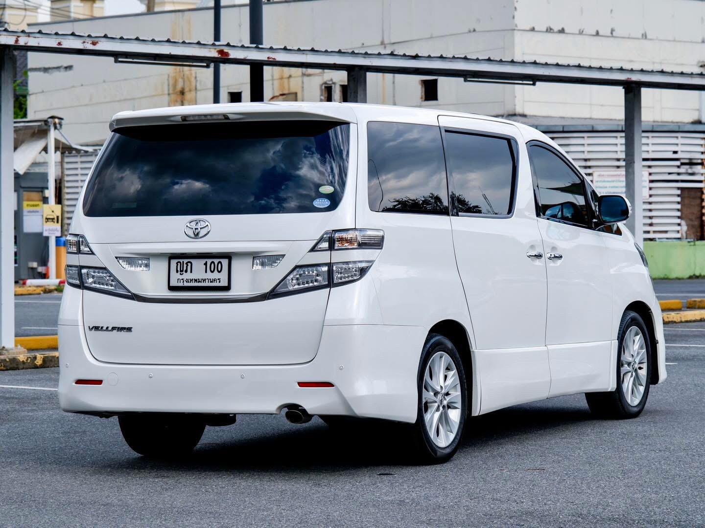Toyota Vellfire 2.4 Z-Edition ปี 2010
