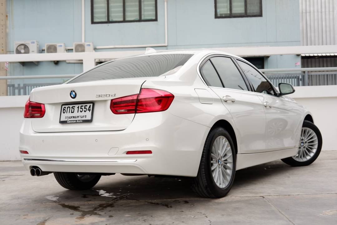 BMW 320d (F30)Lci Diesel ปี 2017