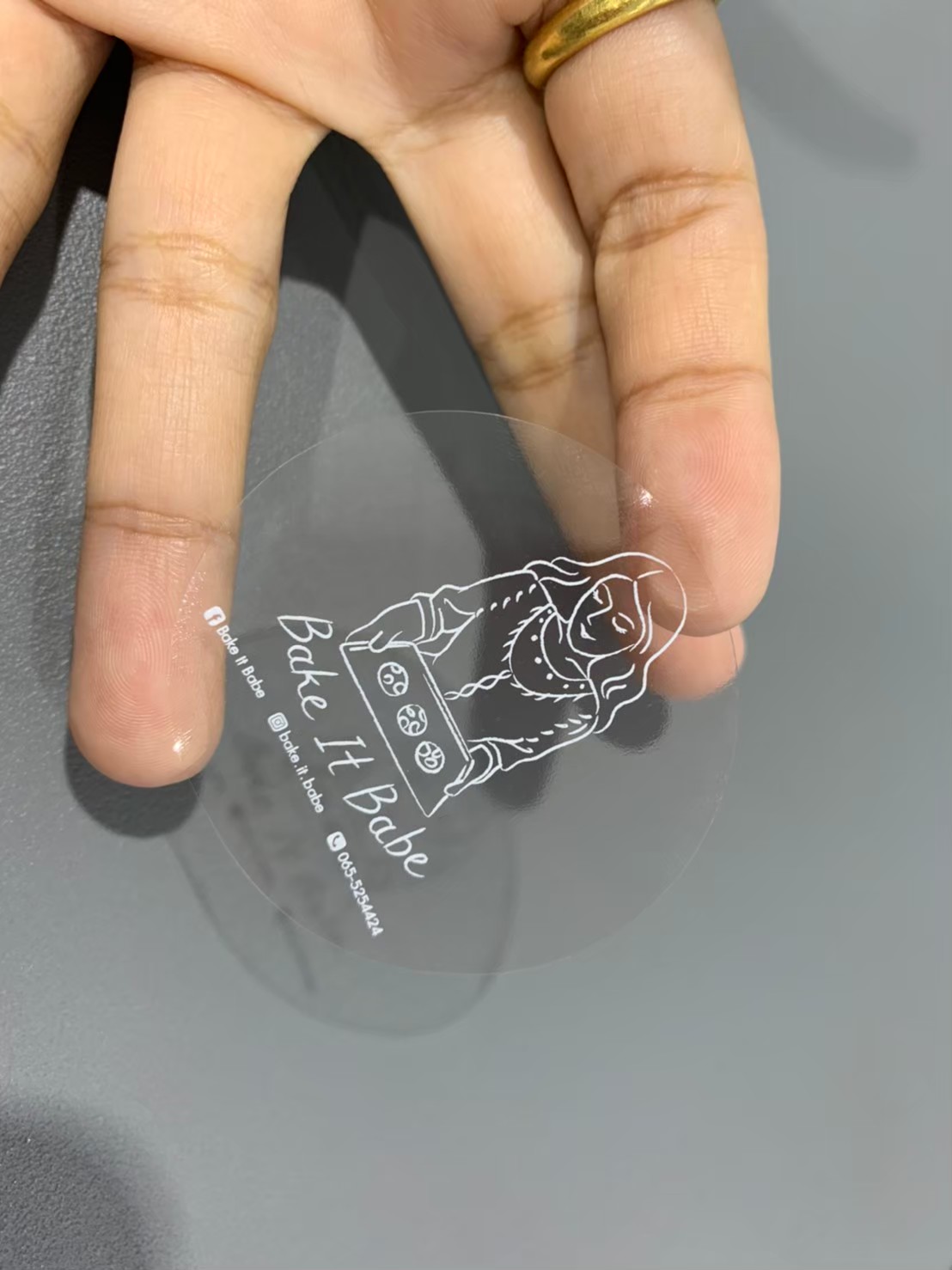 ฉลากสินค้าใสตัวหนังสือขาว สติ๊กเกอร์ใสพิมพ์สีขาว พิมพ์หมึกขาว