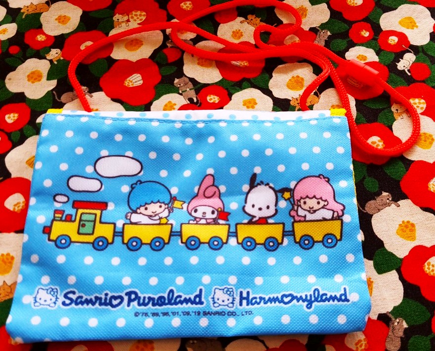 ซานริโอ้พูโรแลนด์ กระเป๋าคล้องคอ กระเป๋าสะพาย จากญี่ปุ่น Sanrio Puroland Harmonyland Size : 18 x 13.5 cm