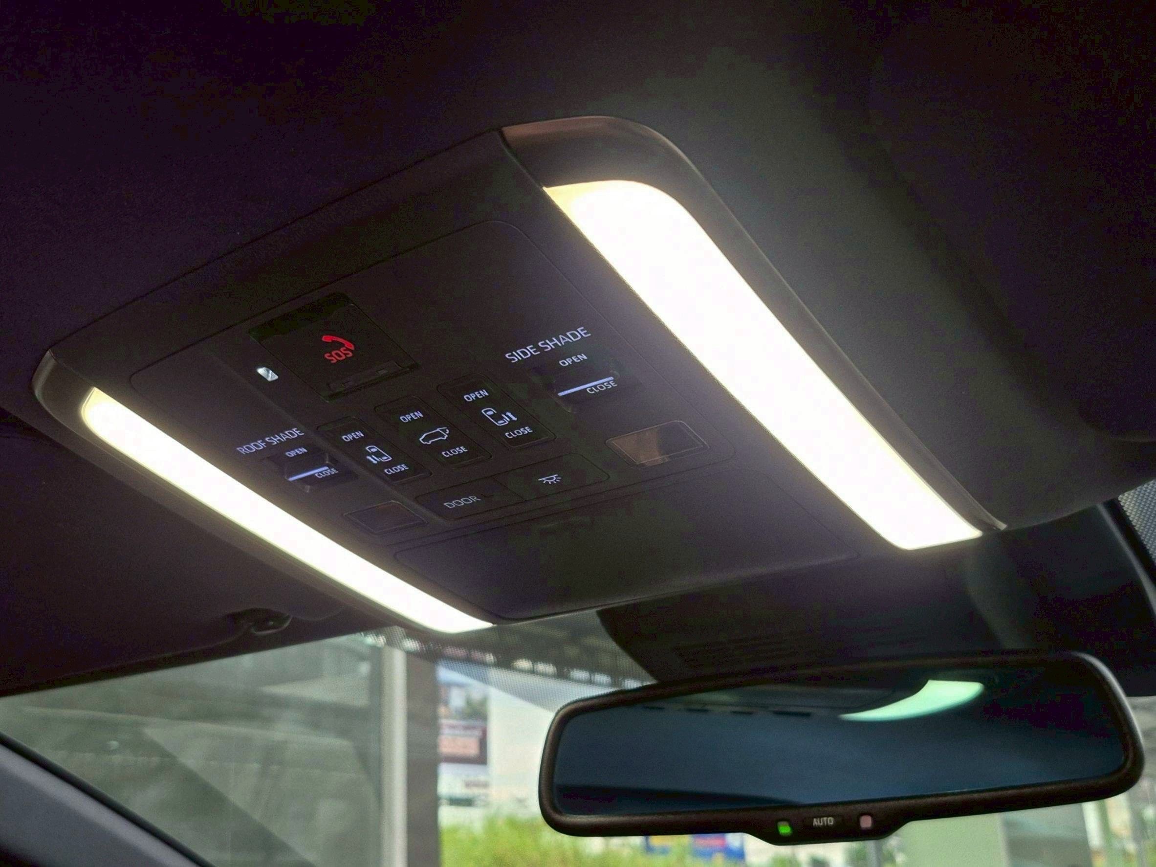 Toyota Vellfire 2.5 Hybrid Z Premier E-FOUR 40 Series ปี 2024