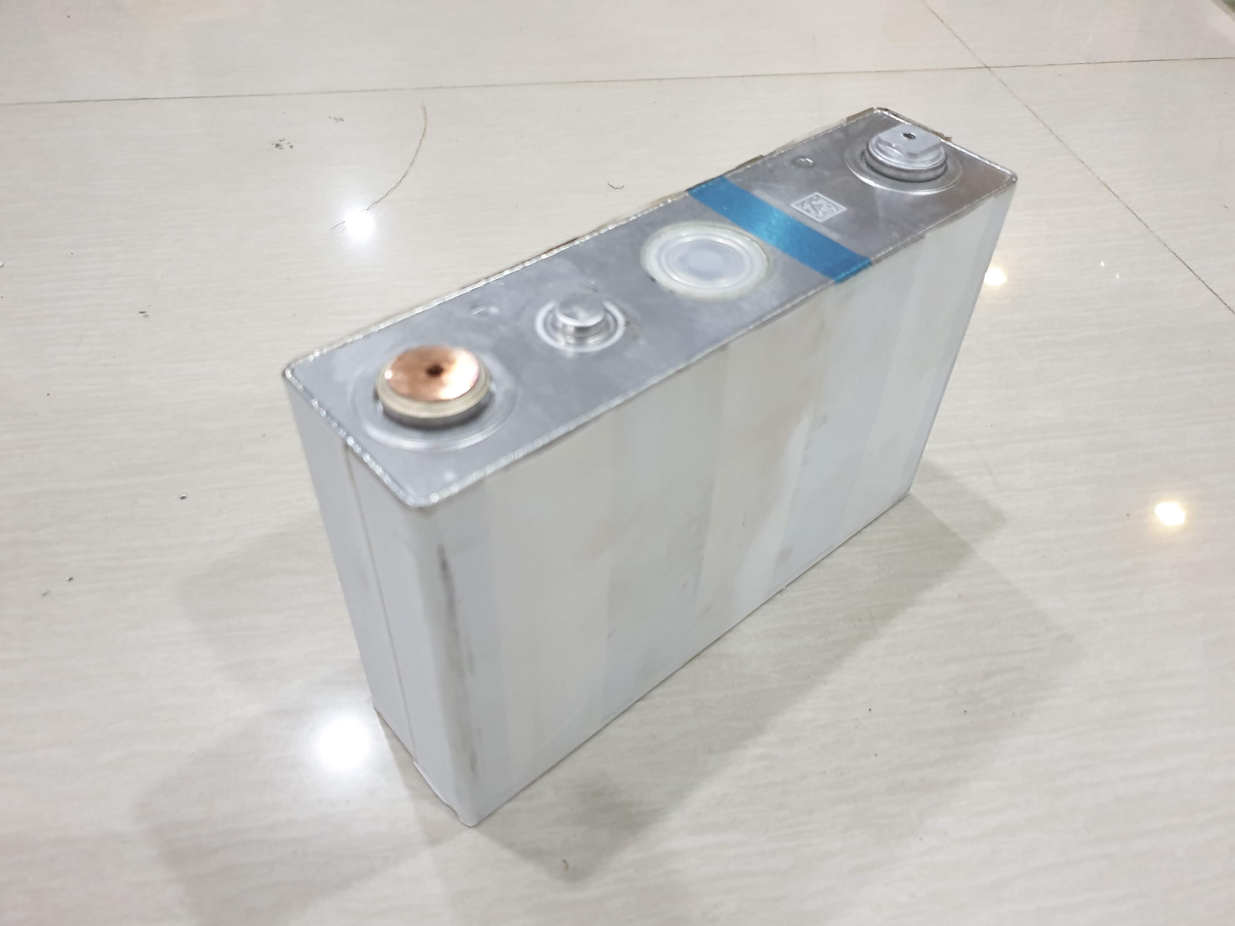 lithium battery lifepo4 BYD แบตลิเทียมยี่ห้อ BYD 3.2v 72Ah CCA สูงถึง 3000