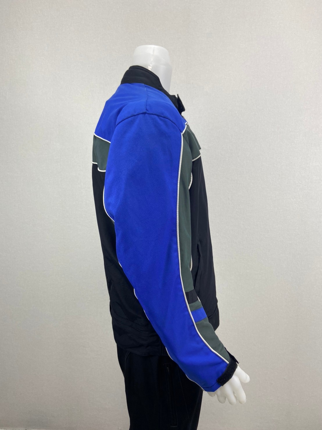 เสื้อขี่มอเตอร์ไซด์( มือสอง) RCS 721: อก 50" ยาว 26" ** roleff**