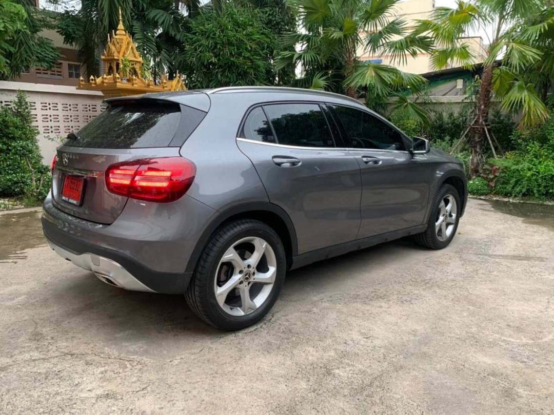 Mercedes Benz GLA200 ปี2018