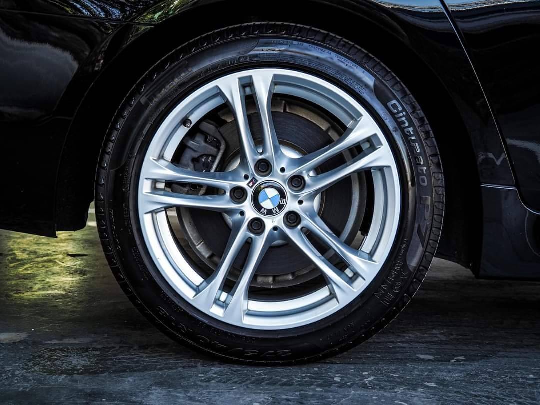 BMW 528i M Sport LCI ปี 2015 สีดำ