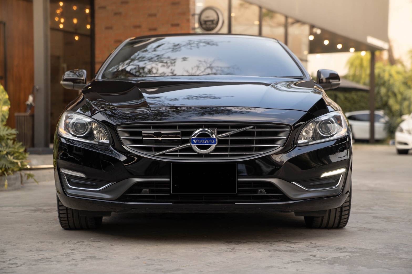 Volvo S60 1.6T4F S สีดำ ปี 2016