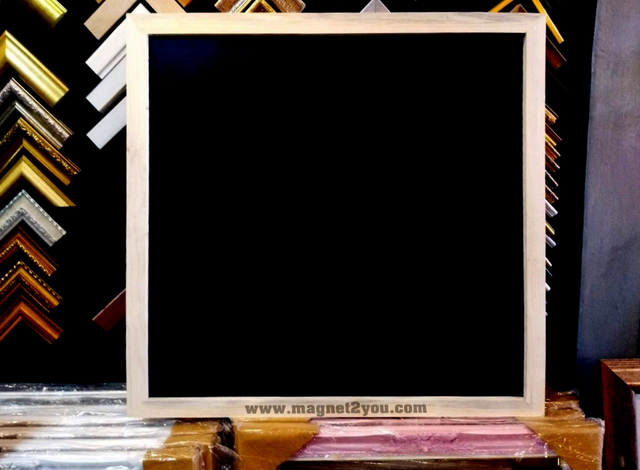 กระดานดำติดผนัง กรอบไม้สนย้อมสีได้ ขนาด 100x100