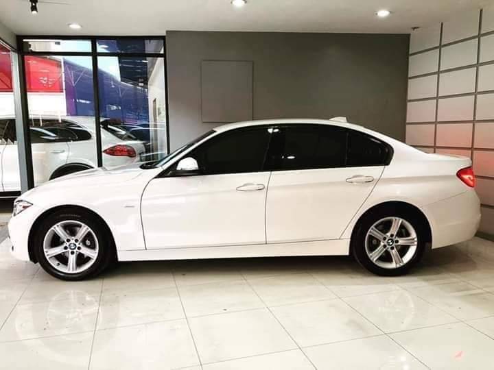 BMW 320i 2.0 Sport LCI F30 ปี2015